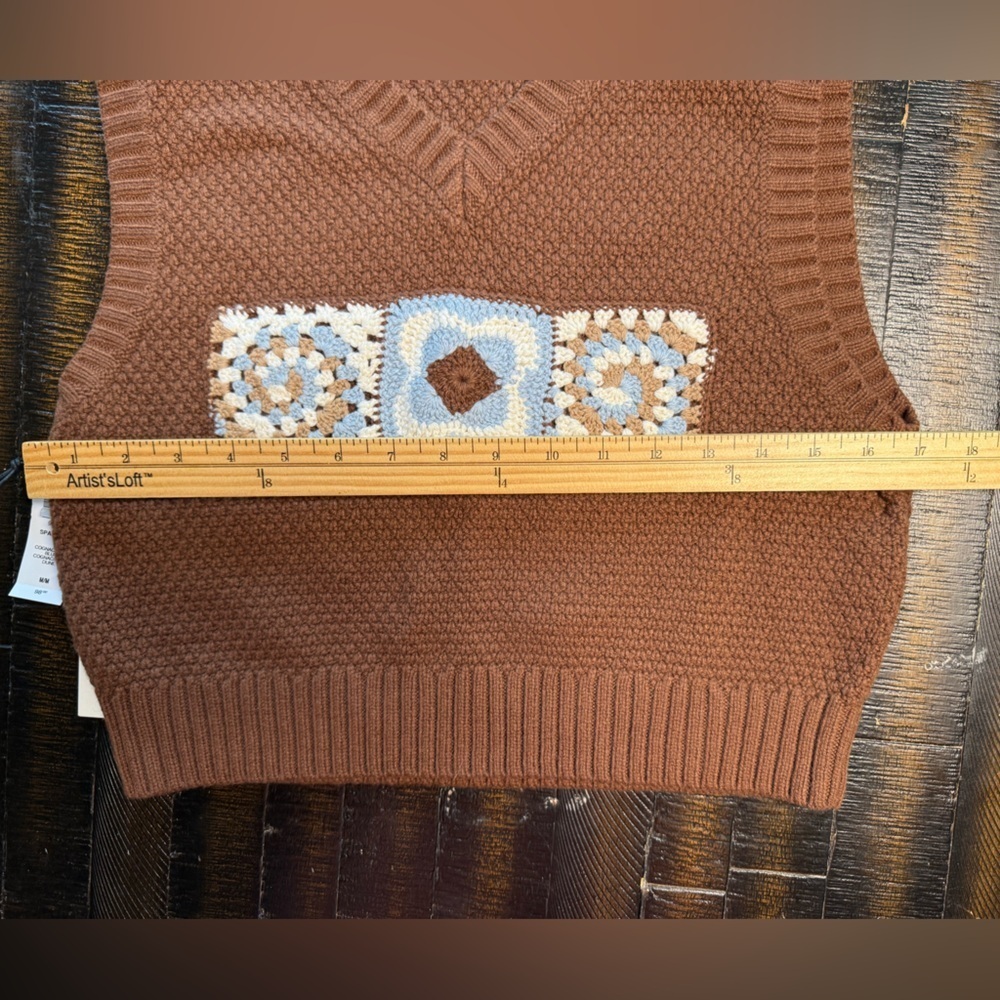 Aritzia Sunday Best Granny Square Vest Sleeveless Knit Top - Picture 6 of 9